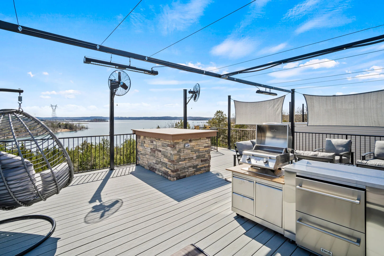 Lakefront Vacation Rentals on Table Rock Lake | Thousand Hills Vacations