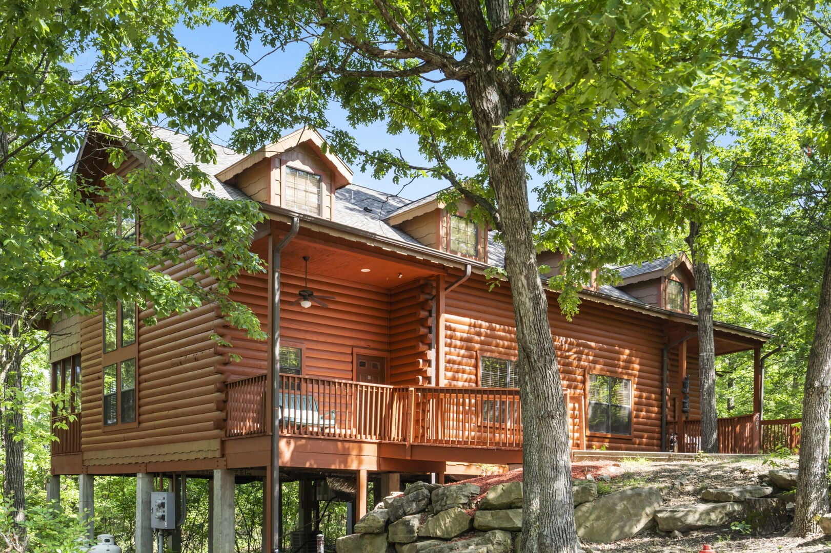 How far in advance to book a fall cabin rental in Branson Missouri for Silver Dollar City Harvest Festival
